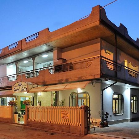 Hotel Lidia Alba Adriatica Buitenkant foto