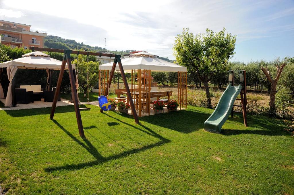 Hotel Lidia Alba Adriatica Buitenkant foto